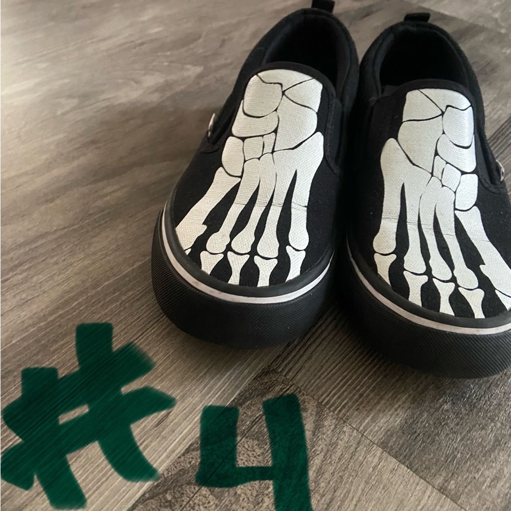 Airwalk Black Skeleton Print Kids Sneakers